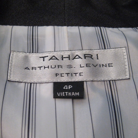 4P/AdultSmall Tahari Elegant Ruffled Blazer - Picture 7 of 8